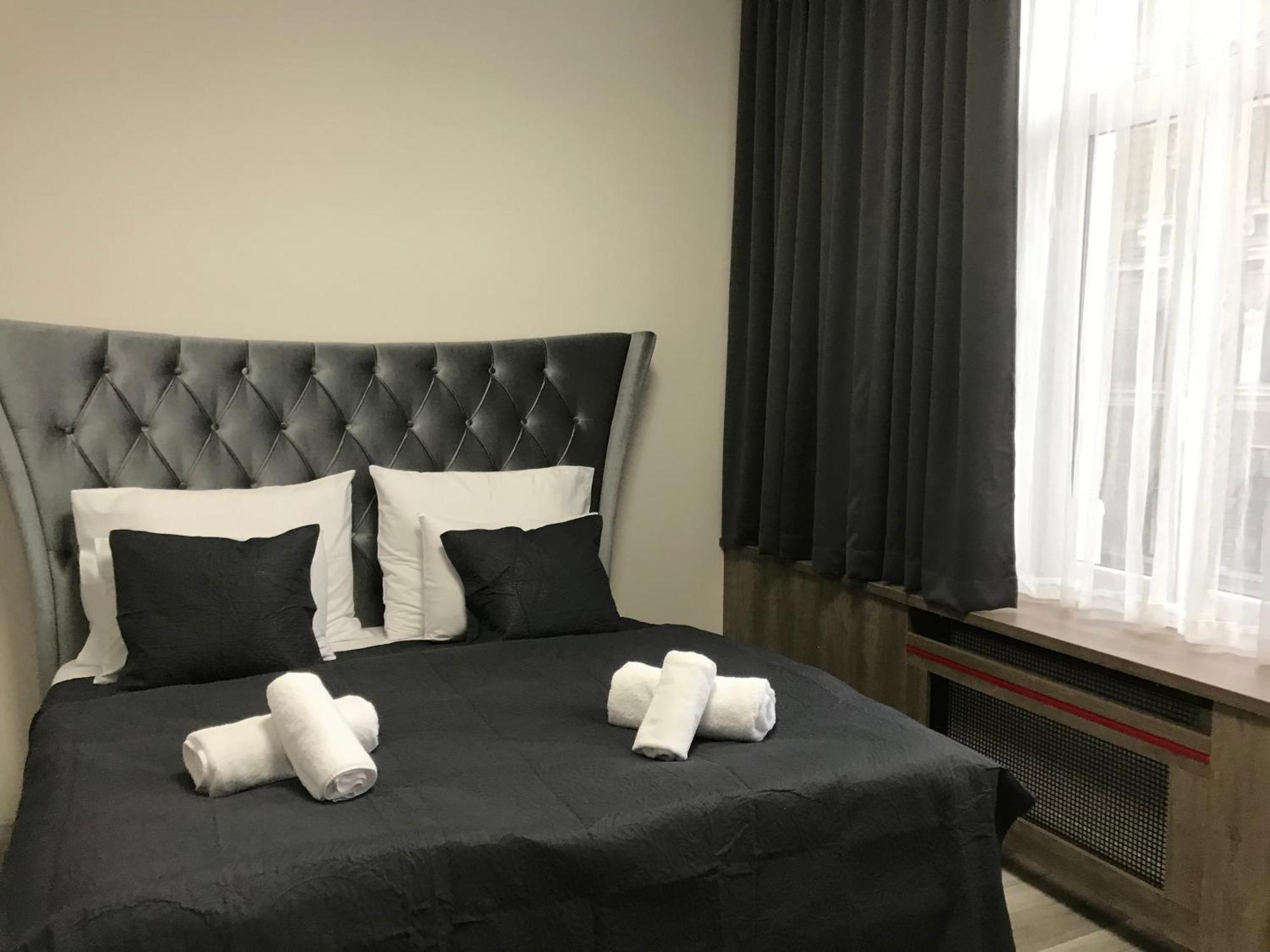 Old Town Boutique Apartments Liberec Oda fotoğraf
